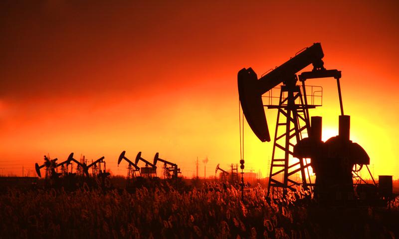 10月5日美原油交易策略：OPEC+释放利好，但仍需警惕超买信号！